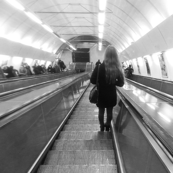 escalator-lady