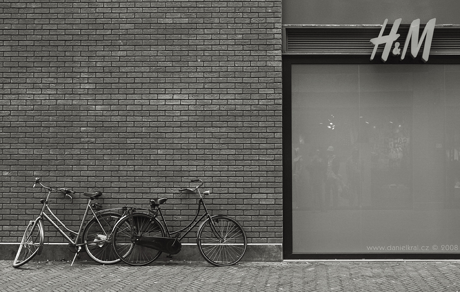 hm-amsterdam-bicycles